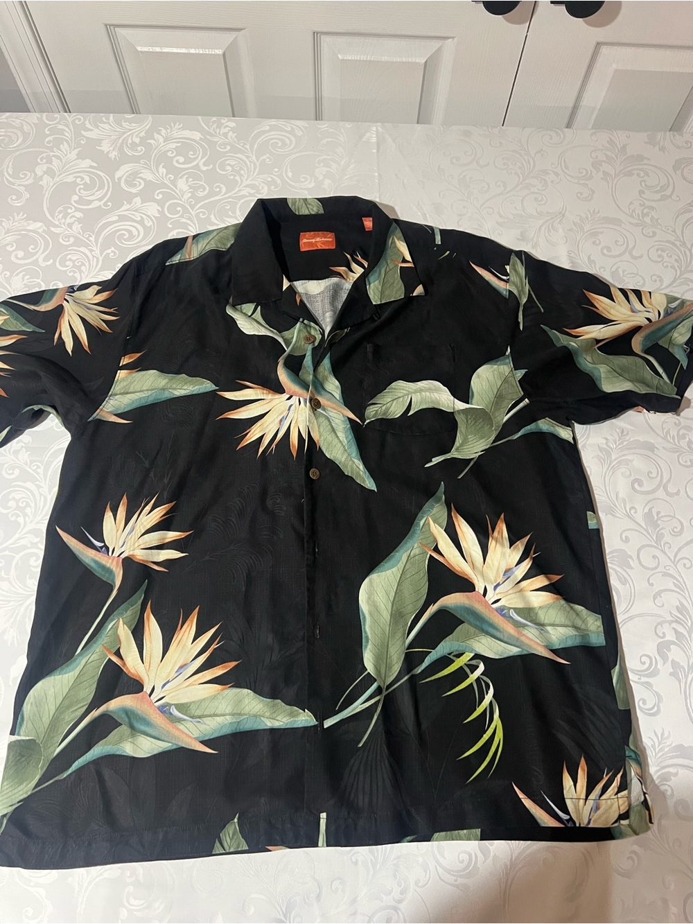 Tommy Bahama Black Short-Sleeve Tropical Floral Button-Down Shirt